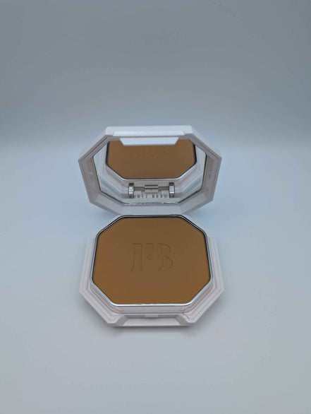 Fenty Beauty Pro Filt'r Soft Matte Powder Foundation