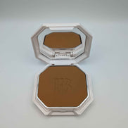 Fenty Beauty Pro Filt'r Soft Matte Powder Foundation