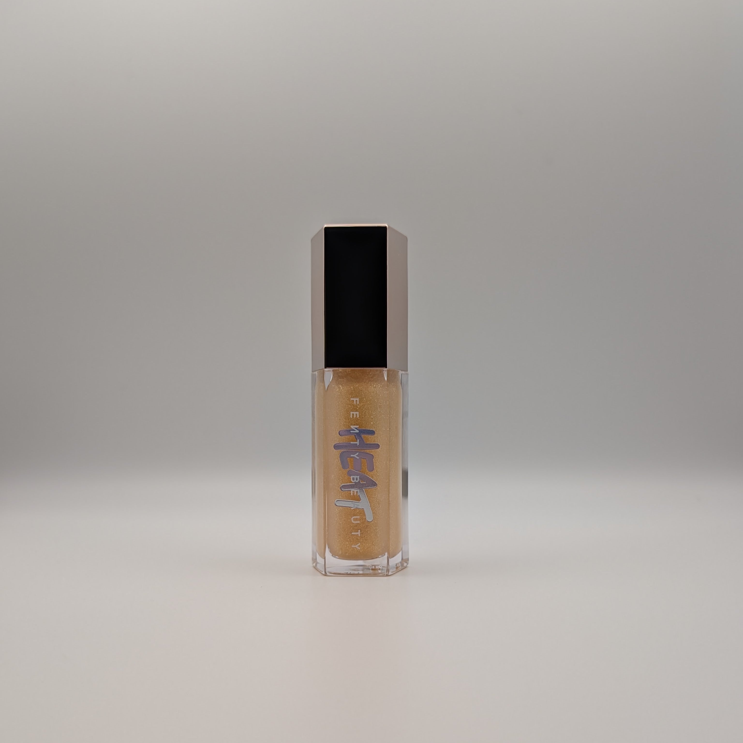 Gloss Bomb Heat Universal Lip Luminizer + Plumper – Fenty Beauty | Prime & Set Beauty