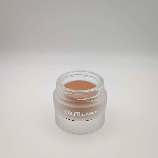 Sweetener Concealer for Flawless Skin Transformation